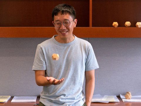 He Dropped Out to Become a Poet. Now He’s Won a Fields Medal.